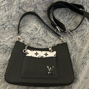 Louis Vuitton Black Marelle Purse